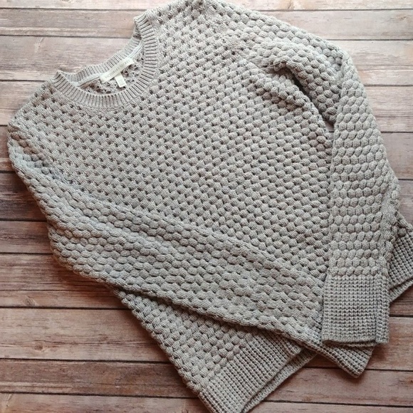Victoria's Secret Sweaters - Victoria's Secret Oversized Chunky Bubble Sweater